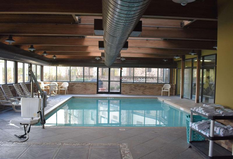 Comfort Inn & Suites Near Lake Guntersville image
