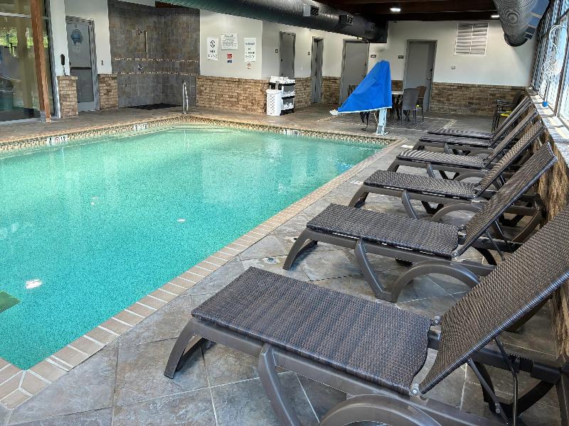 Comfort Inn & Suites Near Lake Guntersville image