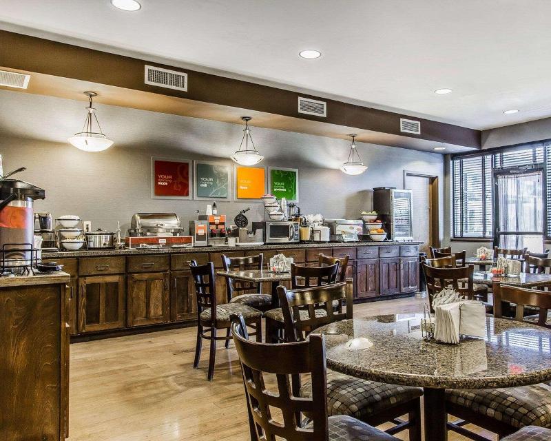 Comfort Inn & Suites Near Lake Guntersville image