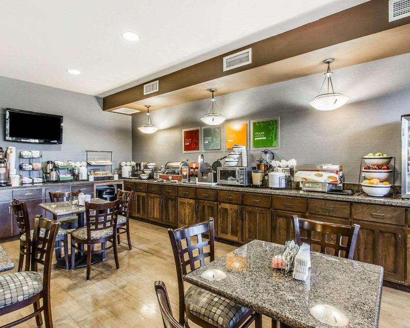 Comfort Inn & Suites Near Lake Guntersville image