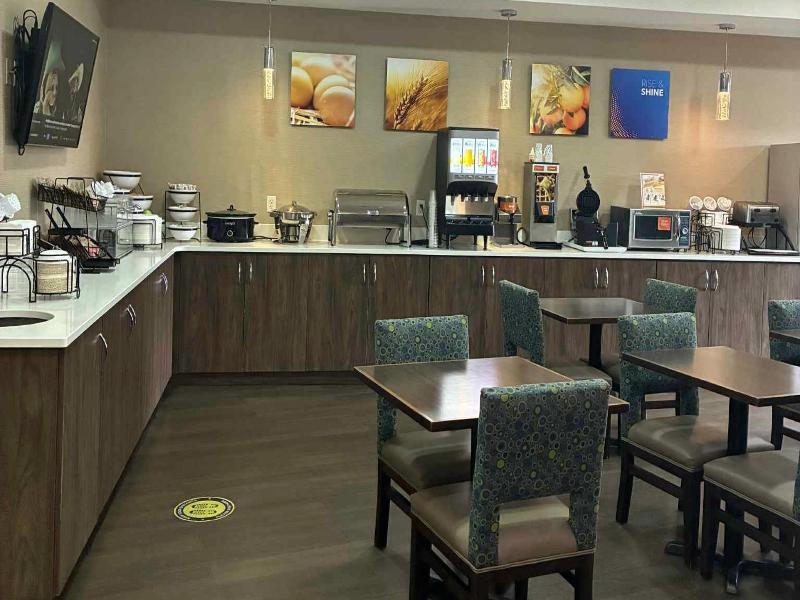 Comfort Inn & Suites Near Lake Guntersville image