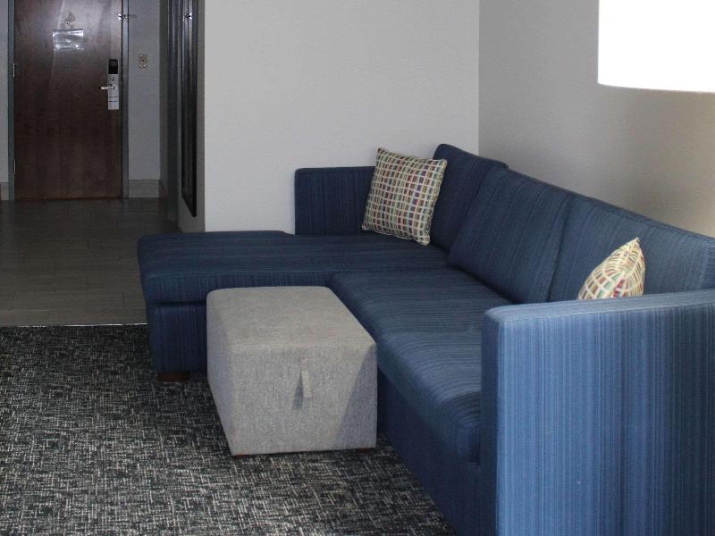 Comfort Inn & Suites Near Lake Guntersville image