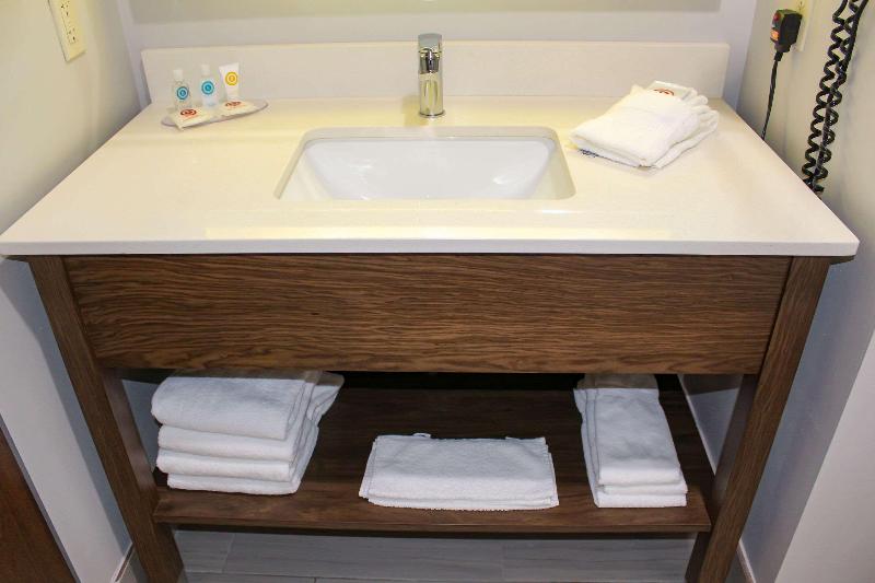 Comfort Inn & Suites Near Lake Guntersville image