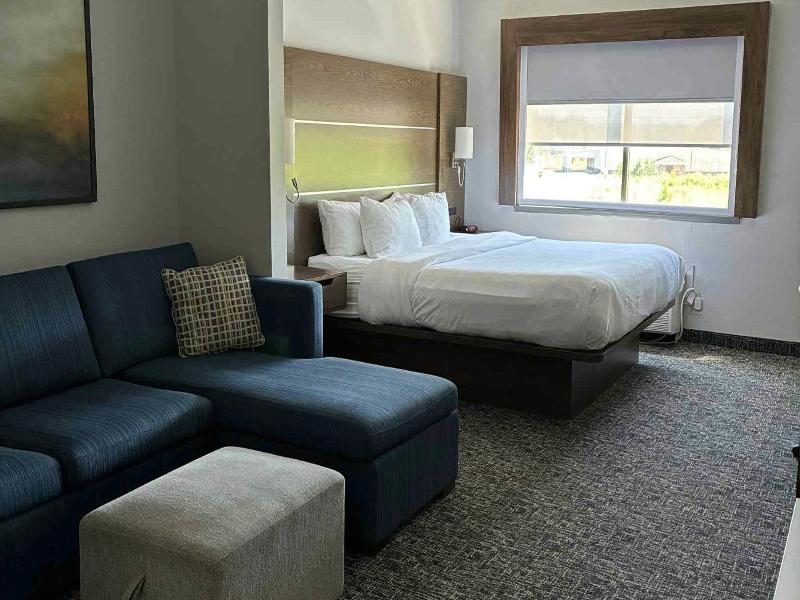 Comfort Inn & Suites Near Lake Guntersville image