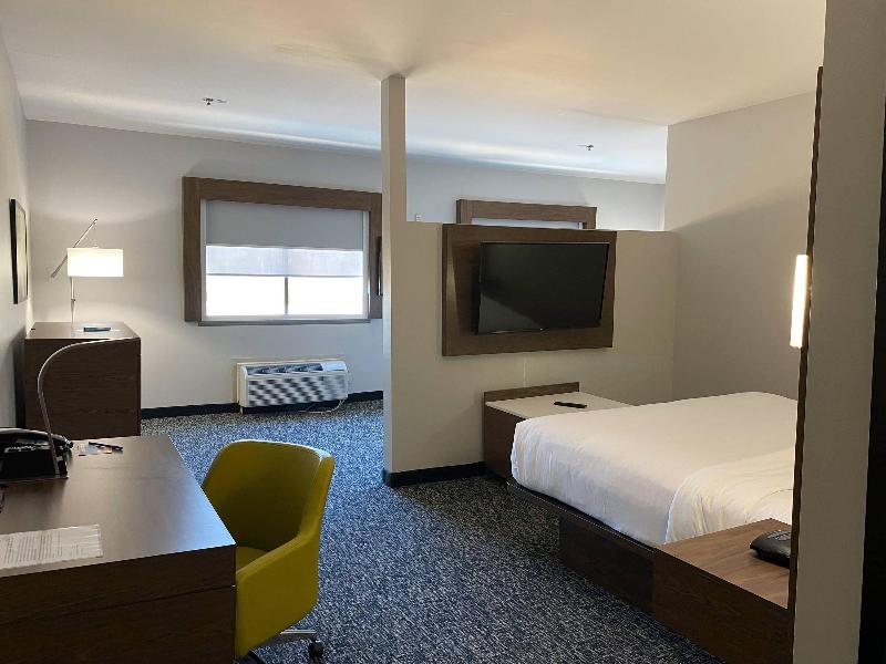 Comfort Inn & Suites Near Lake Guntersville image