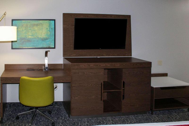 Comfort Inn & Suites Near Lake Guntersville image
