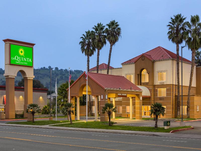 La Quinta Inn & Suites Fairfield - Napa Valley image