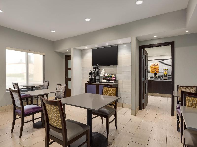 La Quinta Inn & Suites Fairfield - Napa Valley image