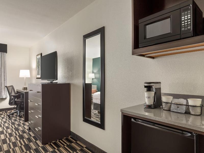 La Quinta Inn & Suites Fairfield - Napa Valley image