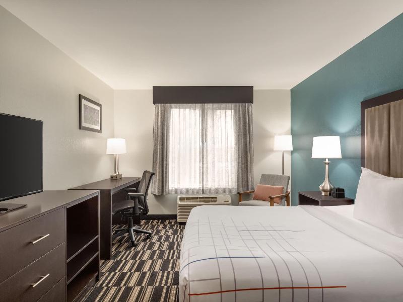 La Quinta Inn & Suites Fairfield - Napa Valley image