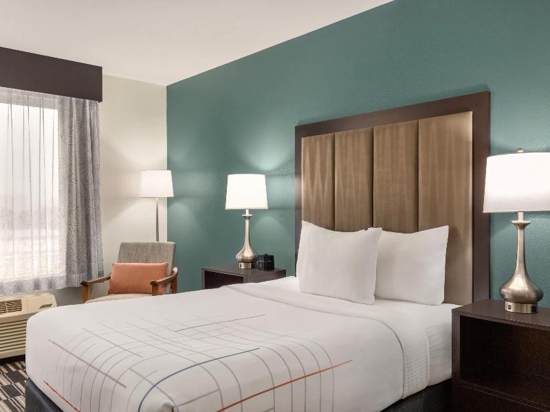 La Quinta Inn & Suites Fairfield - Napa Valley image