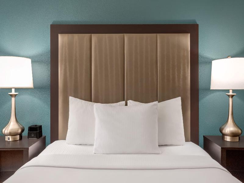 La Quinta Inn & Suites Fairfield - Napa Valley image