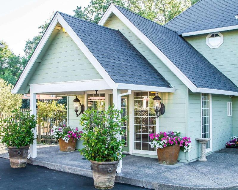 Baechtel Creek Inn & Spa, an Ascend Collection hot image