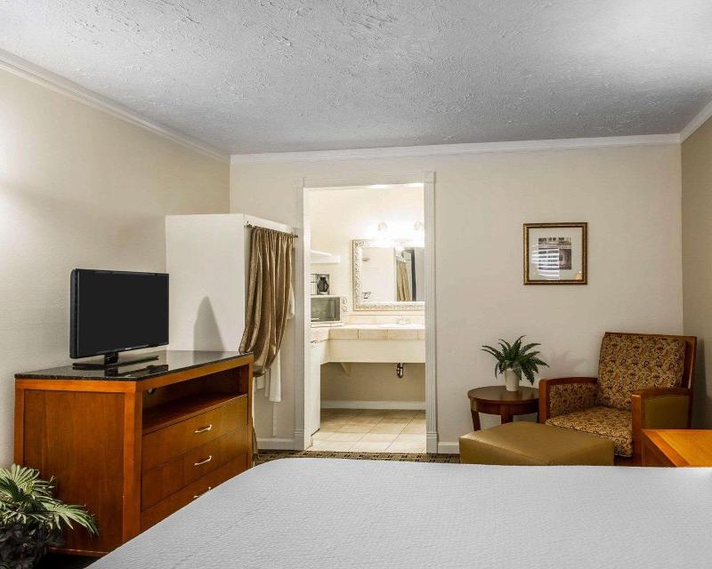 Baechtel Creek Inn & Spa, an Ascend Collection hot image