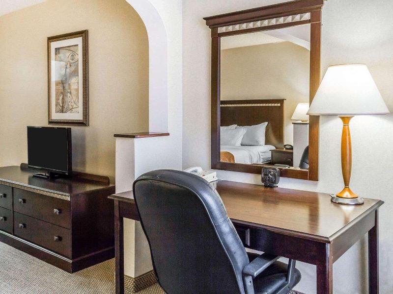 Quality Inn & Suites Denver North - Westminster image
