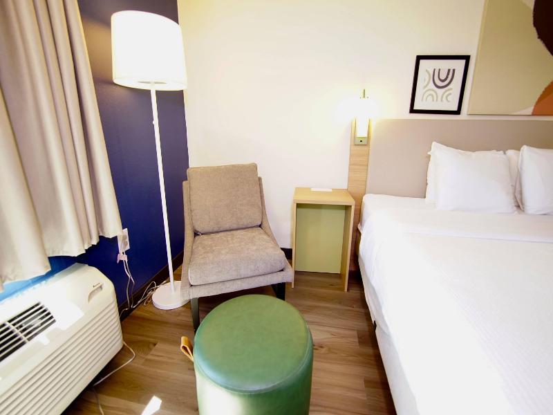 Quality Inn & Suites Georgetown - Seaford image