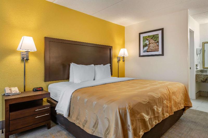 Quality Inn & Suites Palatka Riverfront image