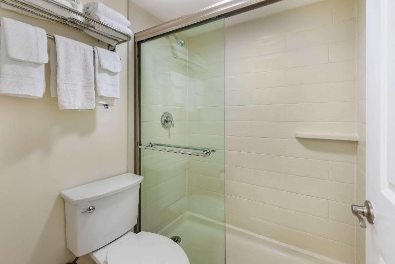 Quality Inn & Suites Palatka Riverfront image