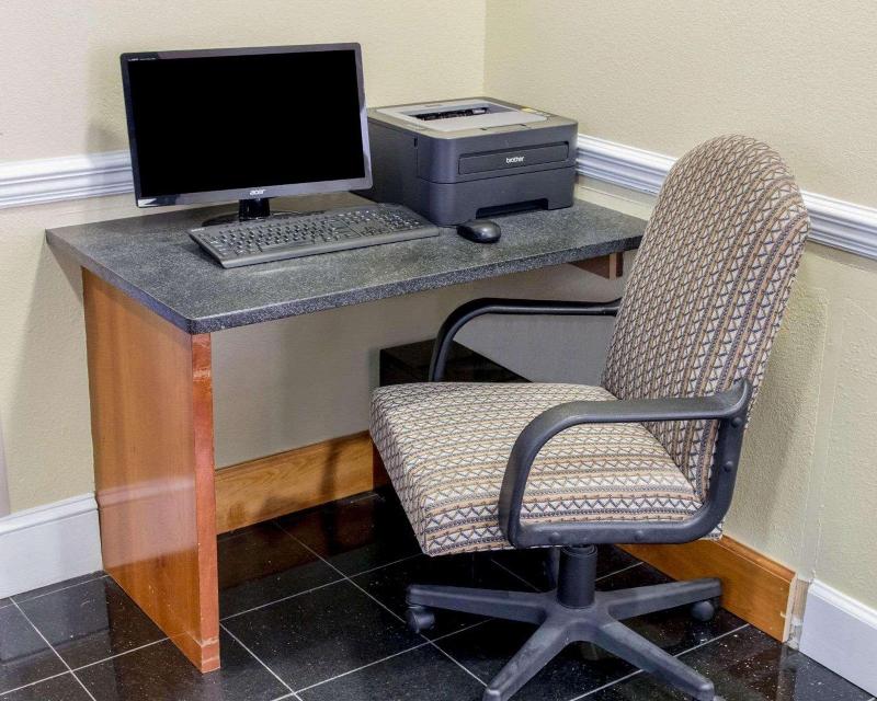 Comfort Inn & Suites Statesboro - University Area CON