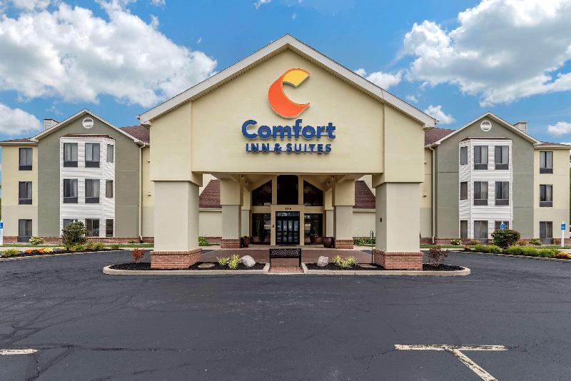 Comfort Inn & Suites Warsaw Area image