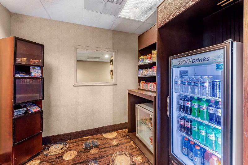 Comfort Inn & Suites Warsaw Area image