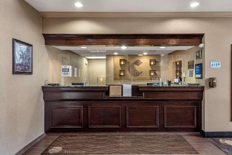 Comfort Inn & Suites Warsaw Area image