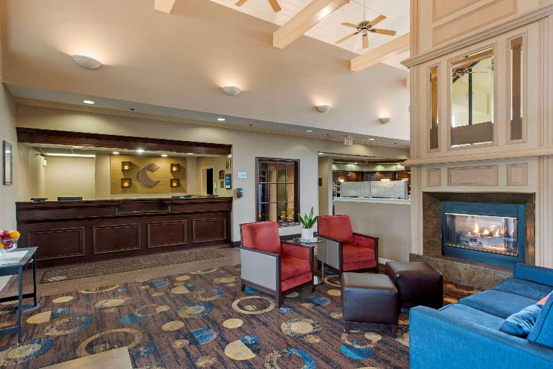 Comfort Inn & Suites Warsaw Area image