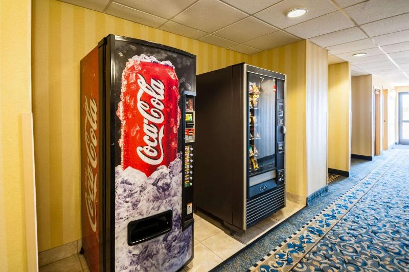 Comfort Inn & Suites Chesapeake Bay image