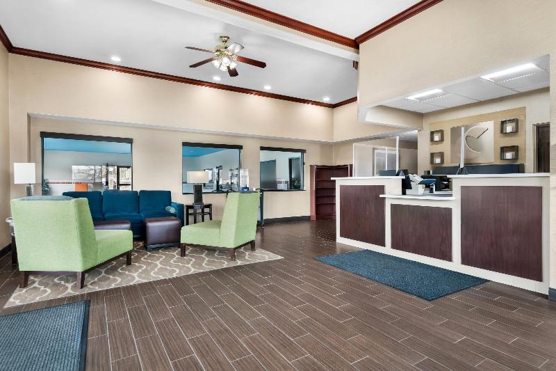 Comfort Inn & Suites Chesapeake Bay image