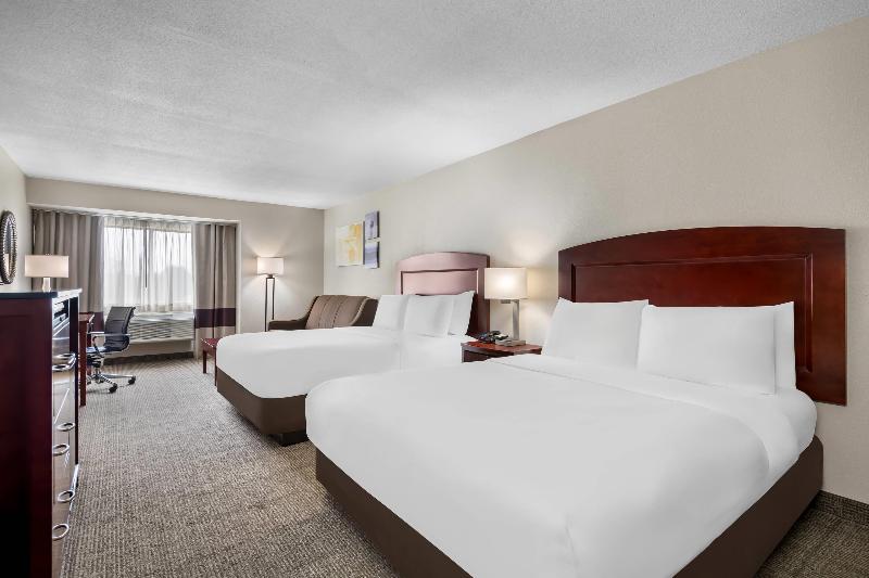 Comfort Inn & Suites Chesapeake Bay image