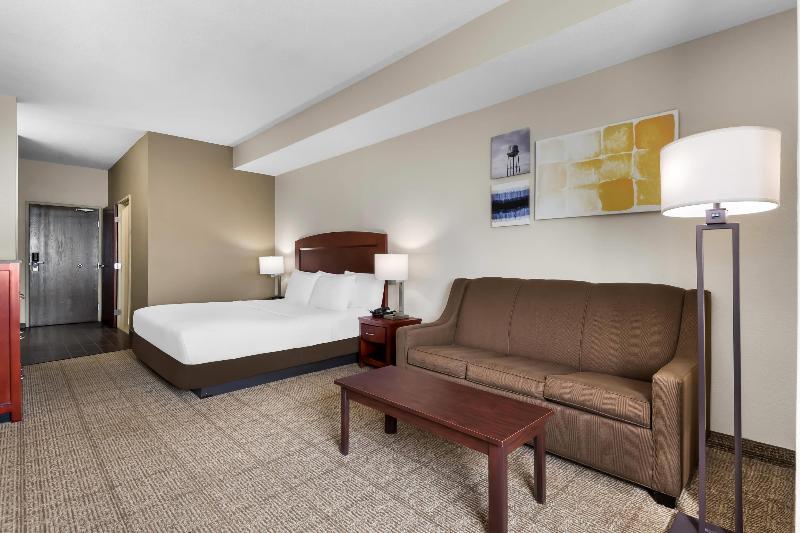 Comfort Inn & Suites Chesapeake Bay image