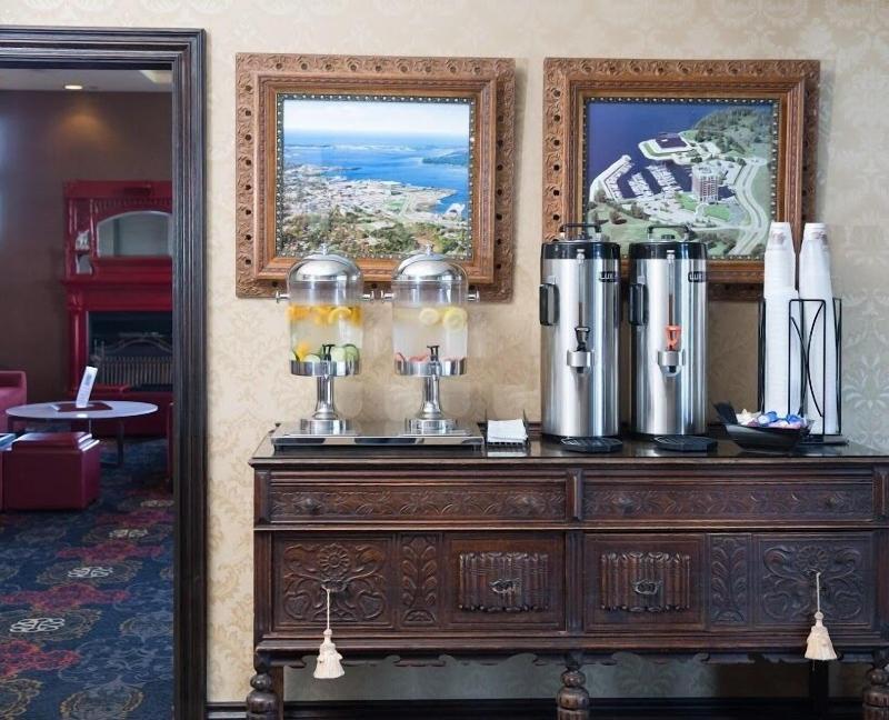 Shoreline Inn & Conference Center, an Ascend Colle image