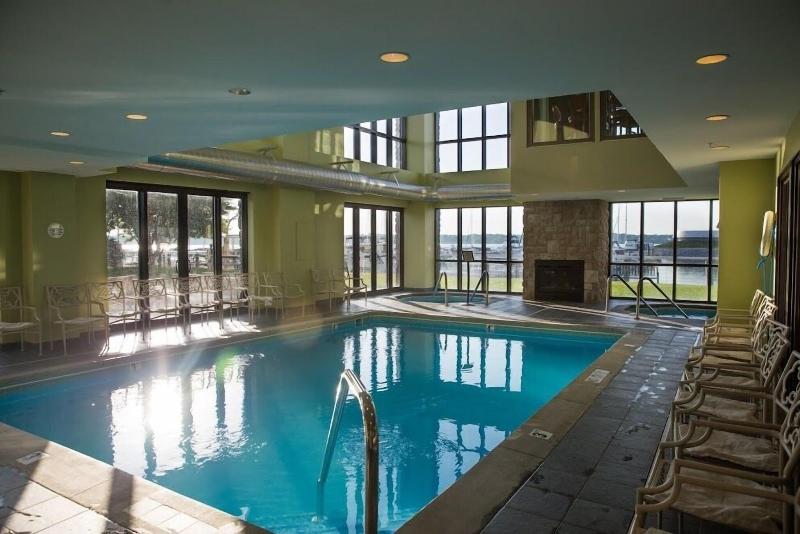 Shoreline Inn & Conference Center, an Ascend Colle image