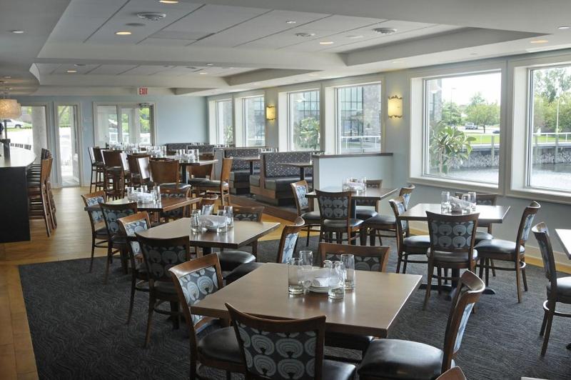 Shoreline Inn & Conference Center, an Ascend Colle image