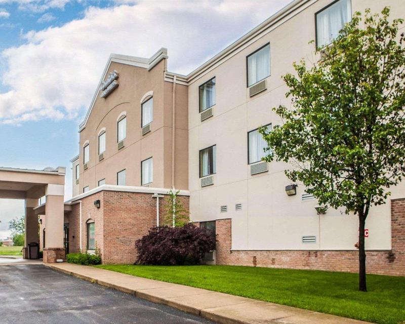 Comfort Inn & Suites O'Fallon Area image