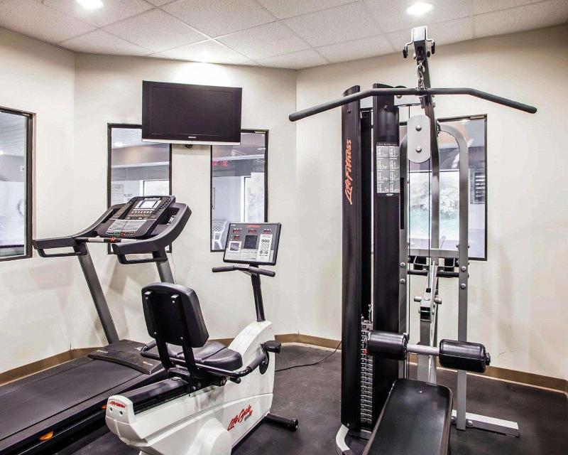 Comfort Inn & Suites O'Fallon Area image