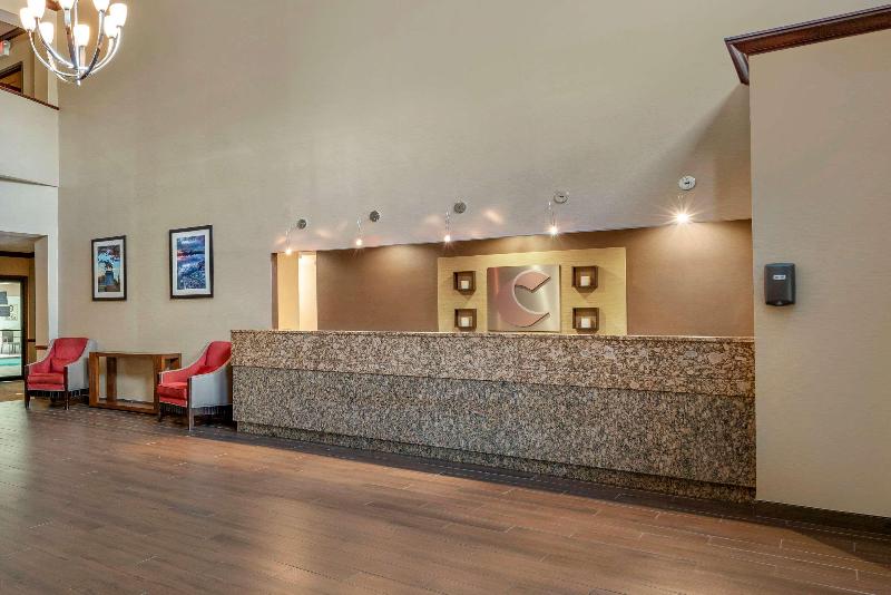 Comfort Inn & Suites O'Fallon Area image