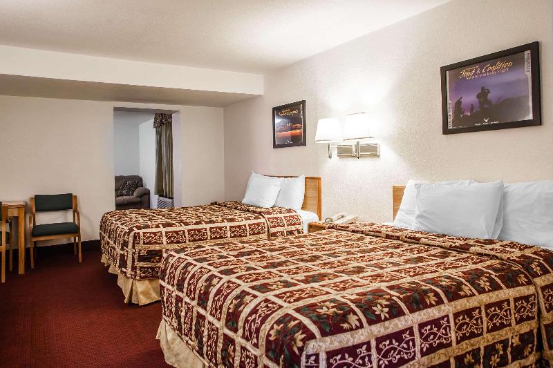 Econo Lodge Truman Inn image