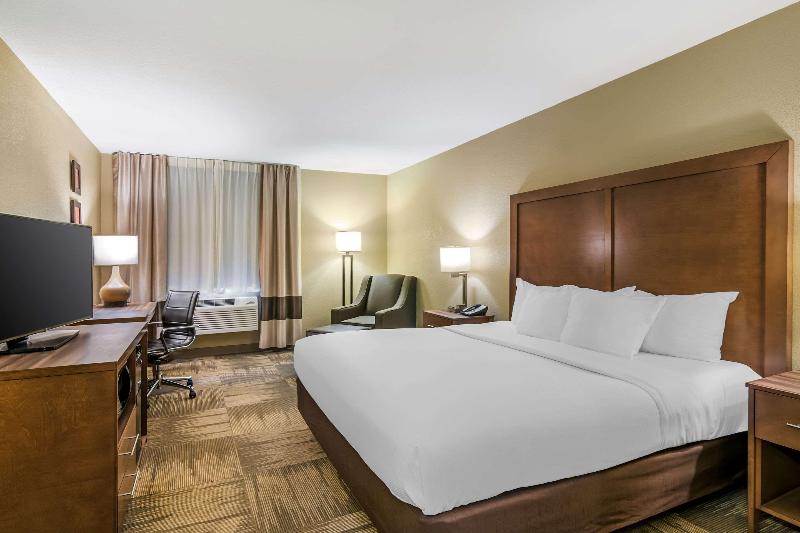 Comfort Inn Sedalia Station image
