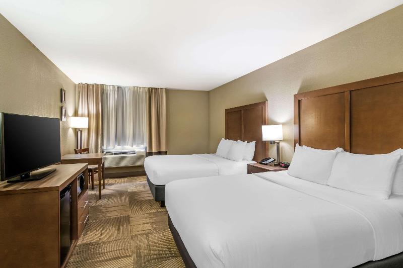 Comfort Inn Sedalia Station image