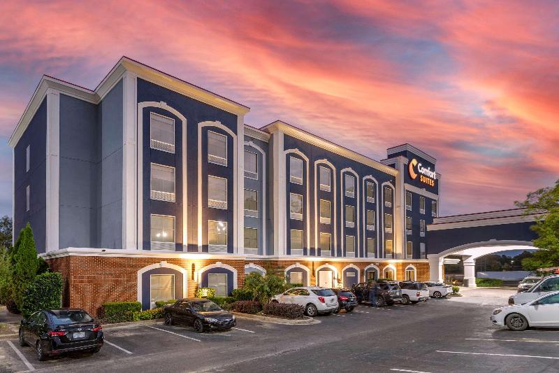Comfort Suites Olive Branch West image