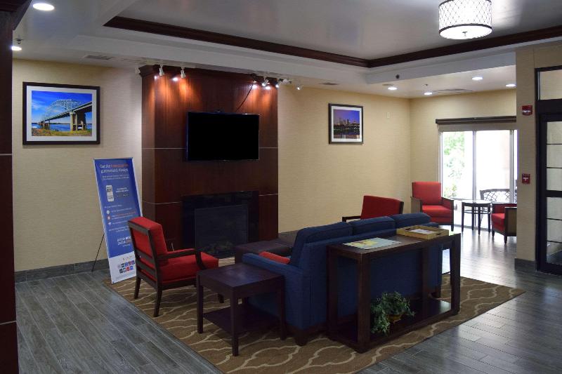 Comfort Suites Olive Branch West image