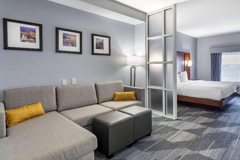 Comfort Suites Olive Branch West image