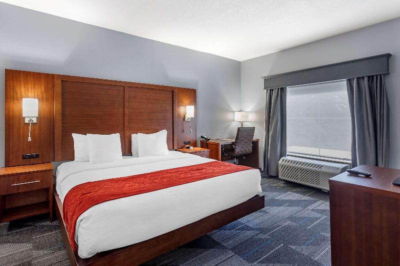 Comfort Suites Olive Branch West image