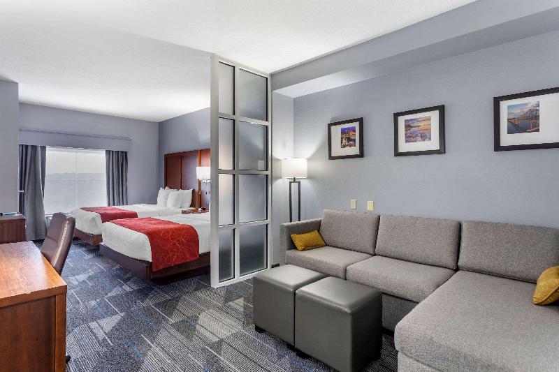 Comfort Suites Olive Branch West image