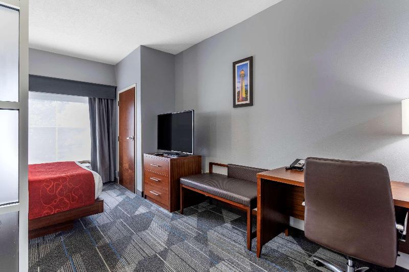 Comfort Suites Olive Branch West image