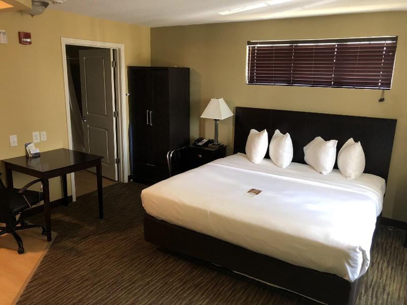 MainStay Suites Camp Lejeune image