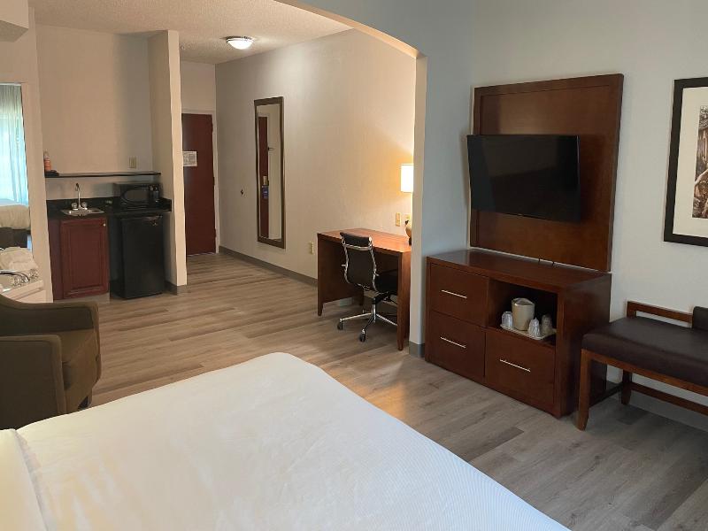 Comfort Suites Salisbury I-85 image
