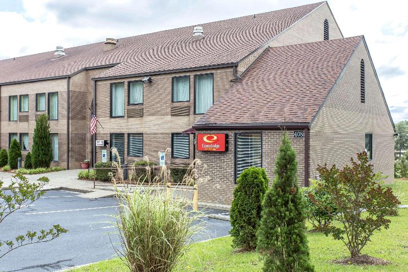 Econo Lodge & Suites Southern Pines image