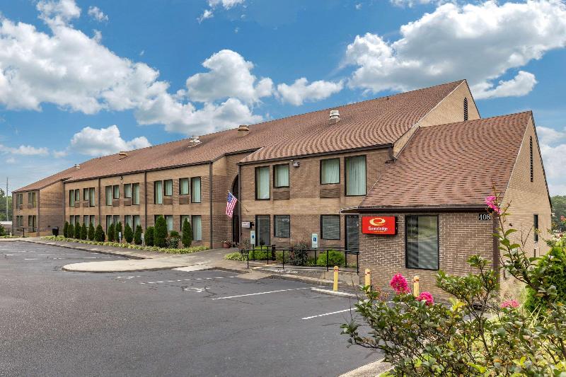 Econo Lodge & Suites Southern Pines image